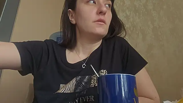 AlejandraDelaney online show from 04.25.26