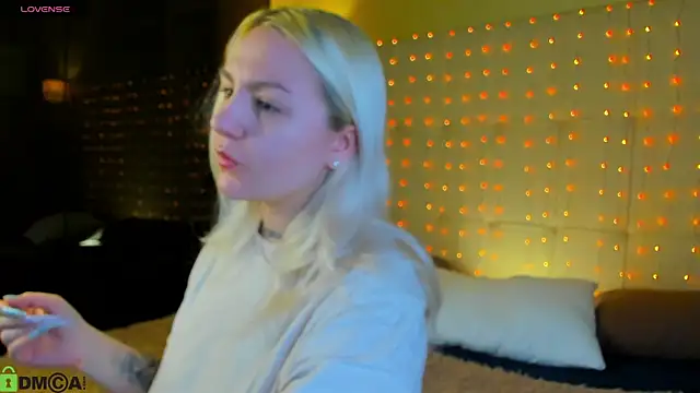 Debbie Taylor online show from 04.17.26