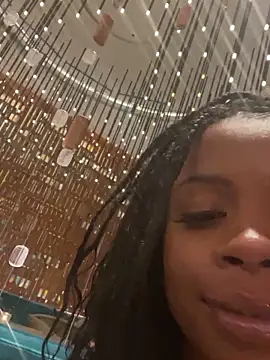 Snapshot of miamiworld chatting on 12.05.24 miamiworld online show from 12.05.24