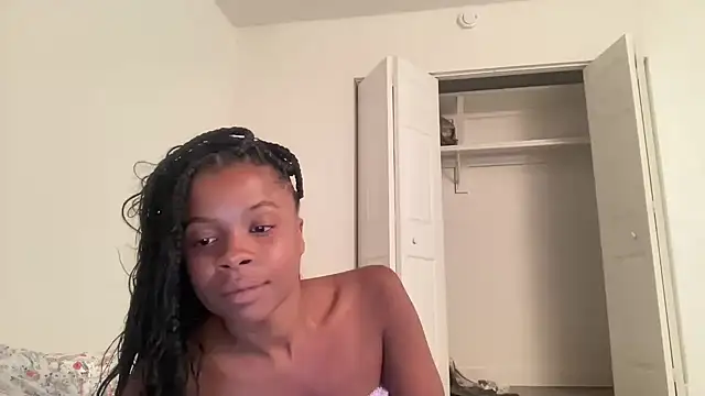 Snapshot of miamiworld chatting on 03.20.25 miamiworld online show from 03.20.25