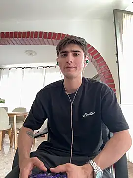 Snapshot of PhilipRich chatting on 07.17.26 PhilipRich online show from 07.17.26
