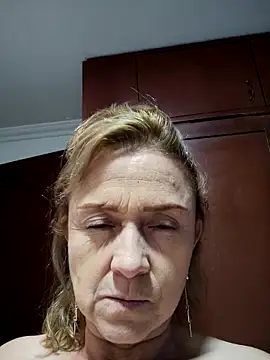 Snapshot of issa_soto_ chatting on 03.08.26 issa soto online show from 03.08.26