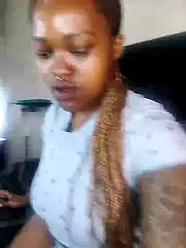 Snapshot of ThickPearlx23 chatting on 01.19.26 ThickPearlx23 online show from 01.19.26