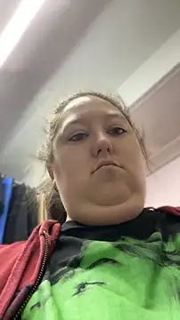 Snapshot of Chloee_ep chatting on 04.16.26 Chloee ep online show from 04.16.26