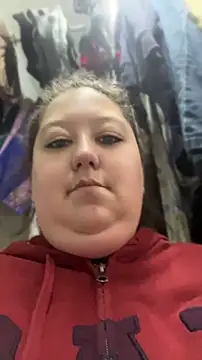 Snapshot of Chloee_ep chatting on 04.17.26 Chloee ep online show from 04.17.26
