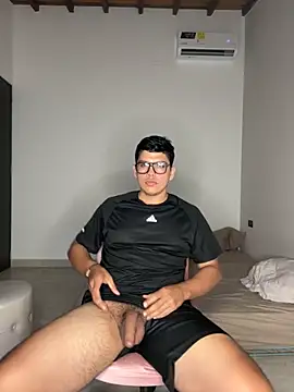 Snapshot of Sarasweet_sex chatting on 05.19.26 Sarasweet sex online show from 05.19.26