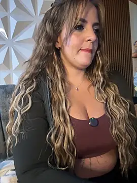 Snapshot of Ambarsexbutler chatting on 11.20.25 Ambarsexbutler online show from 11.20.25