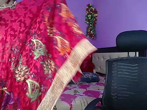 Hot Maleka online show from 02.16.26