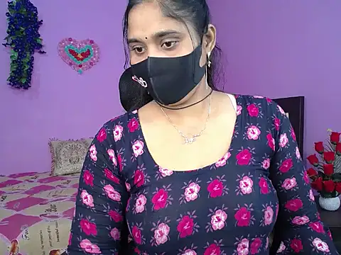 Hot Maleka online show from 03.06.26