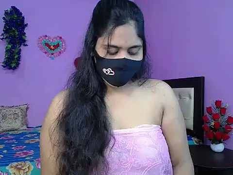 Hot Maleka online show from 03.30.26