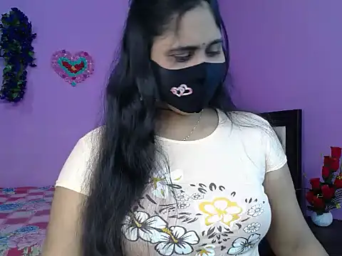 Hot Maleka online show from 04.06.26