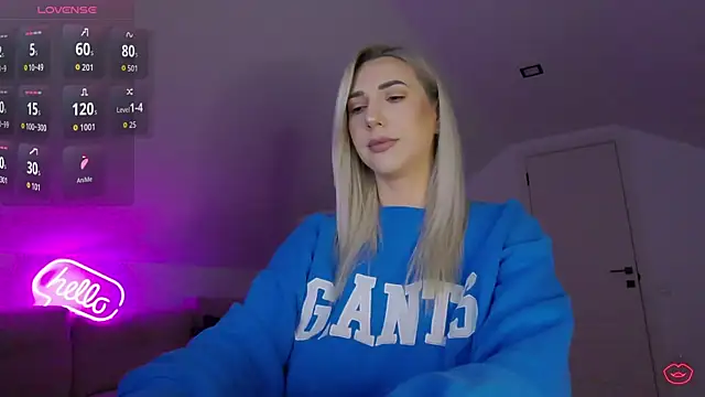 Snapshot of KhloeK chatting on 03.31.26 KhloeK online show from 03.31.26