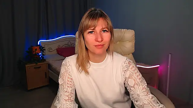Snapshot of Incredible_Ariela chatting on 12.24.24 Incredible Ariela online show from 12.24.24