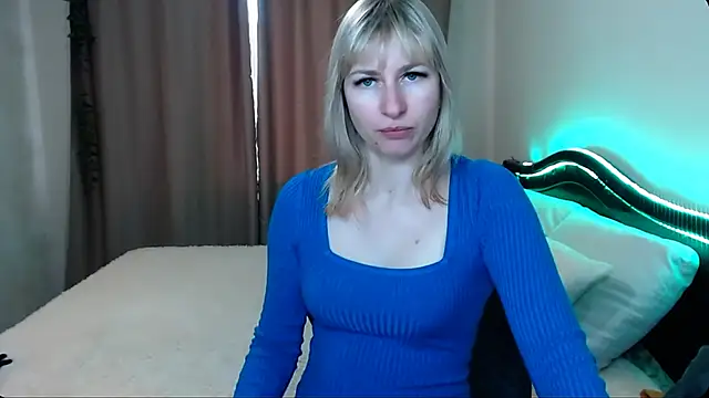 Snapshot of Incredible_Ariela chatting on 12.30.24 Incredible Ariela online show from 12.30.24