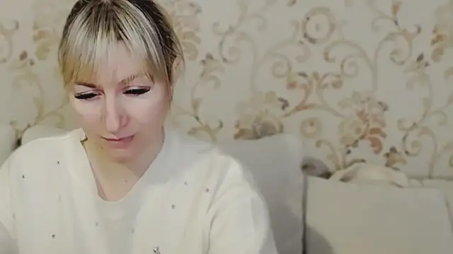 Snapshot of Incredible_Ariela chatting on 01.02.25 Incredible Ariela online show from 01.02.25