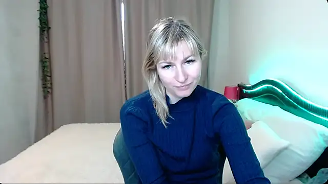 Snapshot of Incredible_Ariela chatting on 01.04.25 Incredible Ariela online show from 01.04.25