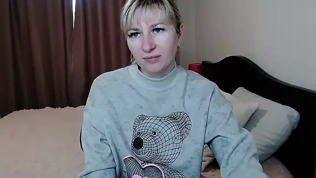 Snapshot of Incredible_Ariela chatting on 02.09.25 Incredible Ariela online show from 02.09.25