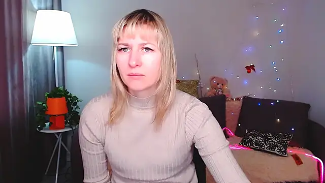 Snapshot of Incredible_Ariela chatting on 02.26.25 Incredible Ariela online show from 02.26.25