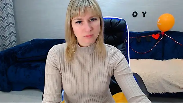 Snapshot of Incredible_Ariela chatting on 03.03.25 Incredible Ariela online show from 03.03.25
