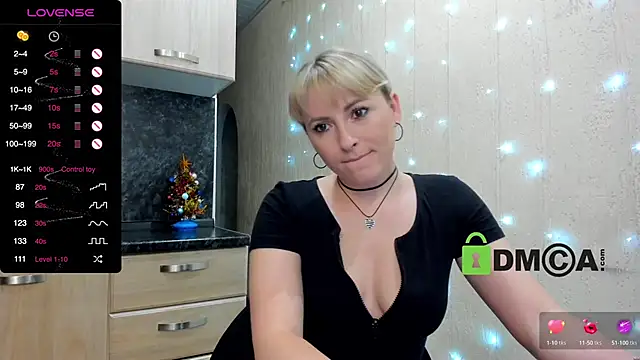 Snapshot of Smoorodinkaa chatting on 01.10.25 Smoorodinkaa online show from 01.10.25