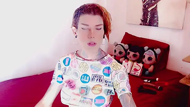 Snapshot of jhoanadoll chatting on 12.18.24 jhoanadoll online show from 12.18.24