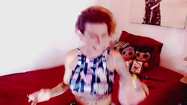 Snapshot of jhoanadoll chatting on 12.21.24 jhoanadoll online show from 12.21.24