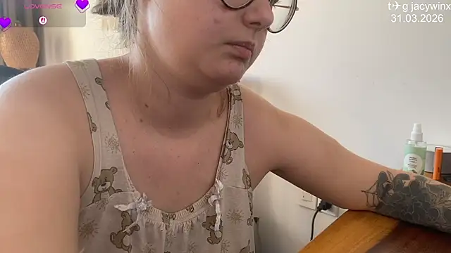 JacyWinslat online show from 03.31.26