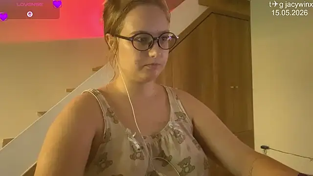JacyWinslat online show from 05.15.26