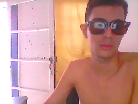 Snapshot of DOMINANTE_KLOE_ chatting on 01.02.25 DOMINANTE KLOE online show from 01.02.25