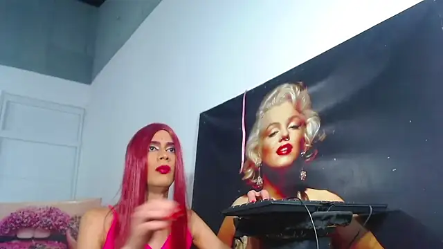 Snapshot of DOMINANTE_KLOE_ chatting on 01.21.25 DOMINANTE KLOE online show from 01.21.25