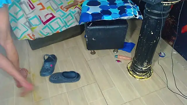 Snapshot of DOMINANTE_KLOE_ chatting on 01.29.25 DOMINANTE KLOE online show from 01.29.25