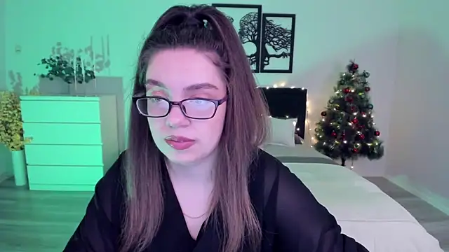 DaniellaLovely online show from 12.11.24