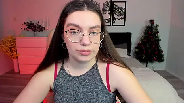 DaniellaLovely online show from 12.20.24