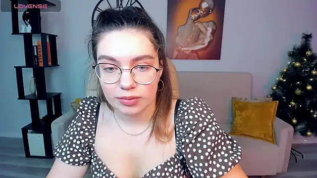 DaniellaLovely online show from 12.21.24