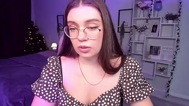 DaniellaLovely online show from 01.05.25