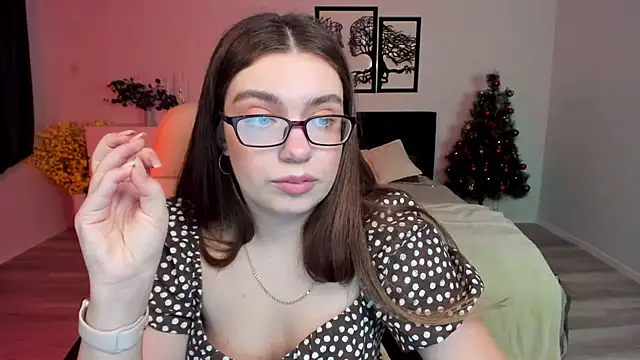 DaniellaLovely online show from 01.09.25