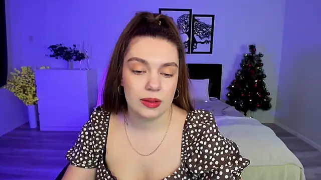 DaniellaLovely online show from 01.12.25