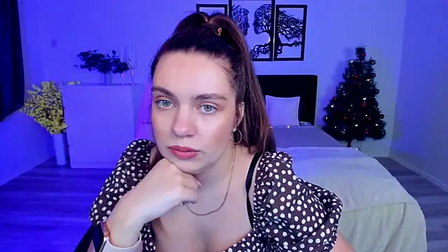 DaniellaLovely online show from 01.14.25