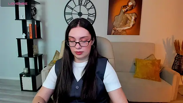 DaniellaLovely online show from 03.11.25