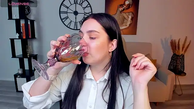 DaniellaLovely online show from 03.12.25