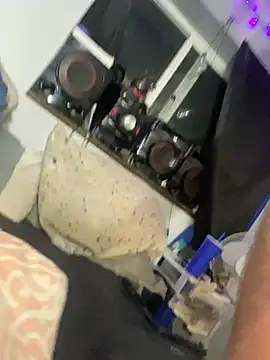 Cutebitchxh online show from 04.12.26