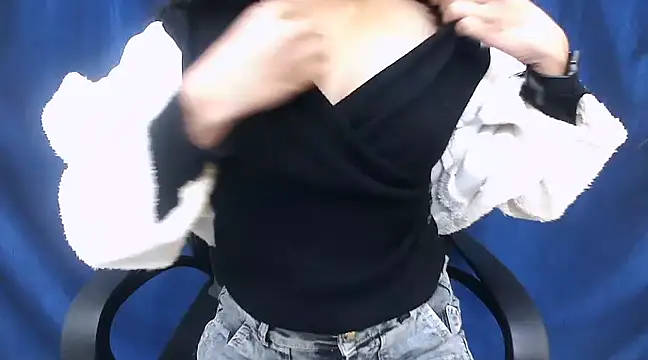 Snapshot of cutie-pie8 chatting on 01.10.25 cutie-pie8 online show from 01.10.25