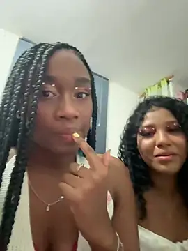 EscorpiLeoncita online show from 02.15.26