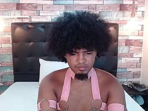 Snapshot of JaicobRuneer chatting on 09.24.25 JaicobRuneer online show from 09.24.25