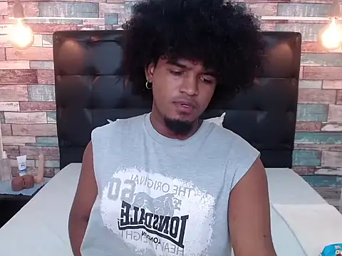 Snapshot of JaicobRuneer chatting on 10.15.25 JaicobRuneer online show from 10.15.25