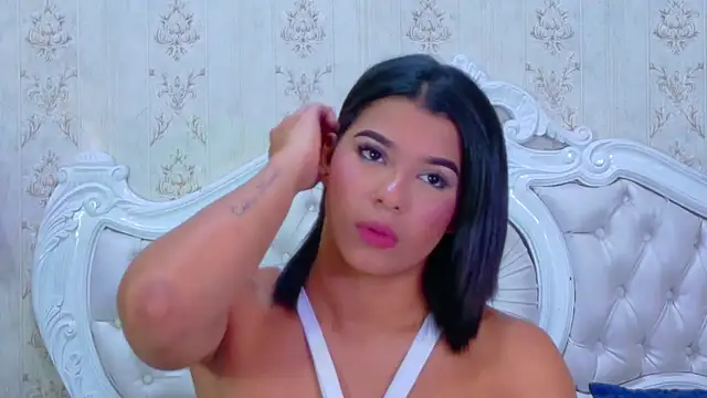 TiaraRosse online show from 10.09.25