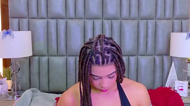 TiaraRosse online show from 02.03.26