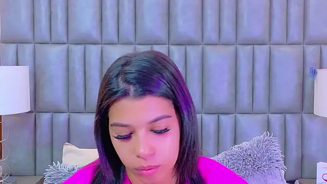 Snapshot of TiaraRosse chatting on 04.22.26 TiaraRosse online show from 04.22.26
