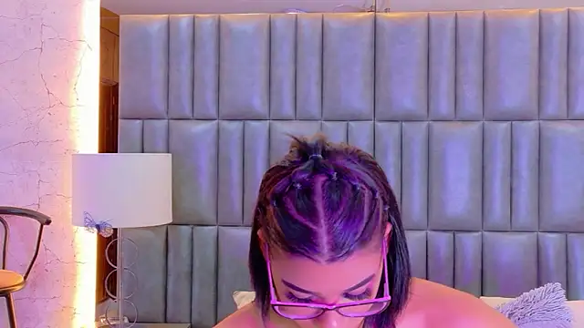 Snapshot of TiaraRosse chatting on 04.30.26 TiaraRosse online show from 04.30.26