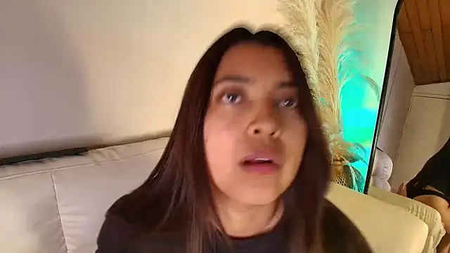 Snapshot of Rebeca_Williams_ chatting on 02.05.25 Rebeca Williams online show from 02.05.25